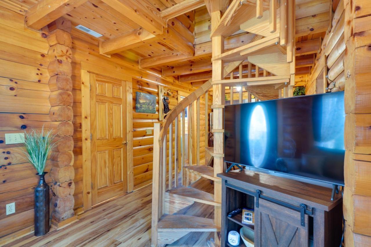 Lovely Gatlinburg Cabin With Private Hot Tub! ภายนอก รูปภาพ